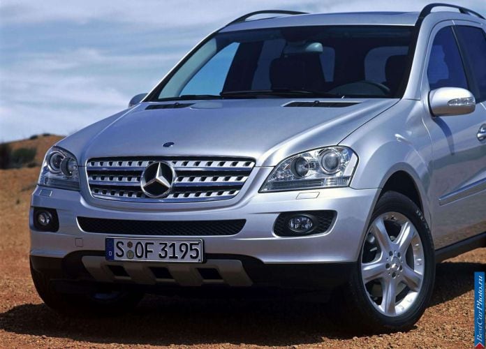 2006 Mercedes-Benz ML350 - фотография 60 из 63