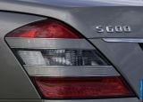 mercedes-benz_2006_s_class_143.jpg