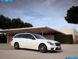 mercedes-benz_2012-e63_amg_wagon_1600x1200_017.jpg