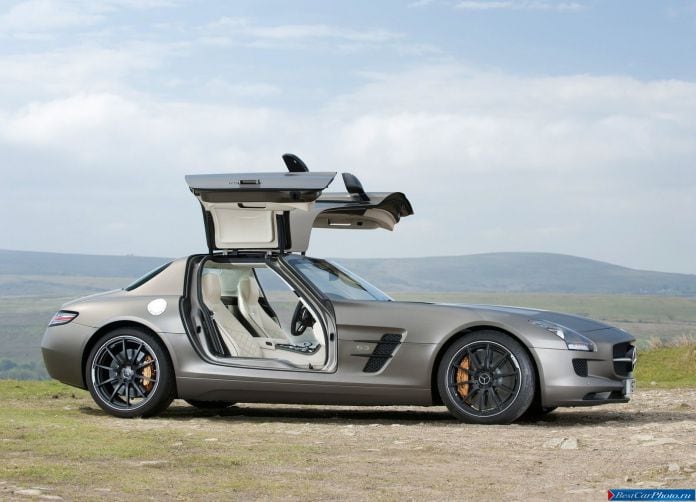 2013 Mercedes-Benz SLS AMG GT - фотография 54 из 163