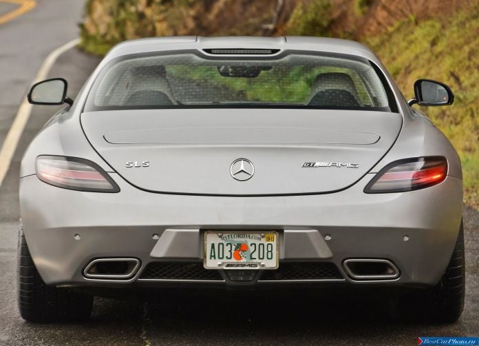 2013 Mercedes-Benz SLS AMG GT - фотография 87 из 163