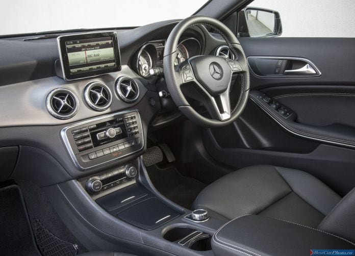 2015 Mercedes-Benz GLA UK Version - фотография 109 из 143