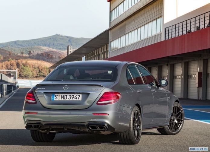 2017 Mercedes-Benz E63 AMG - фотография 103 из 230