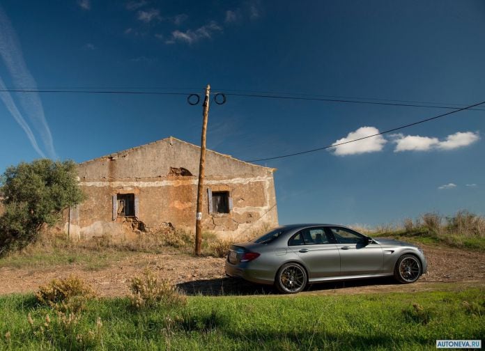 2017 Mercedes-Benz E63 AMG - фотография 109 из 230