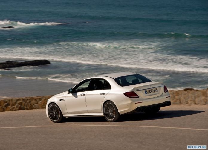 2017 Mercedes-Benz E63 AMG - фотография 117 из 230