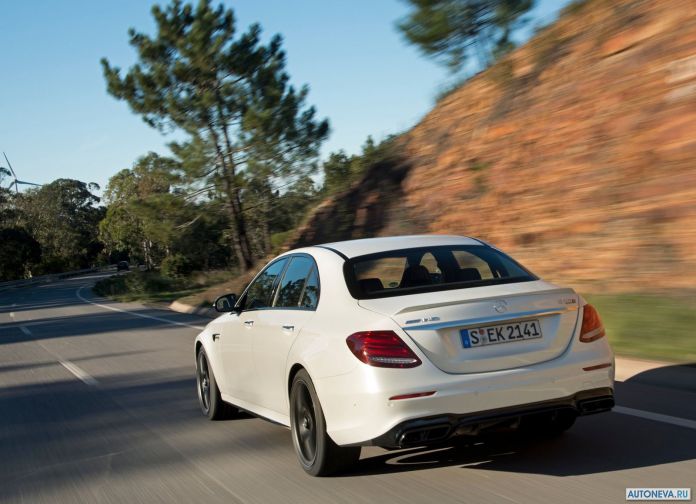 2017 Mercedes-Benz E63 AMG - фотография 119 из 230