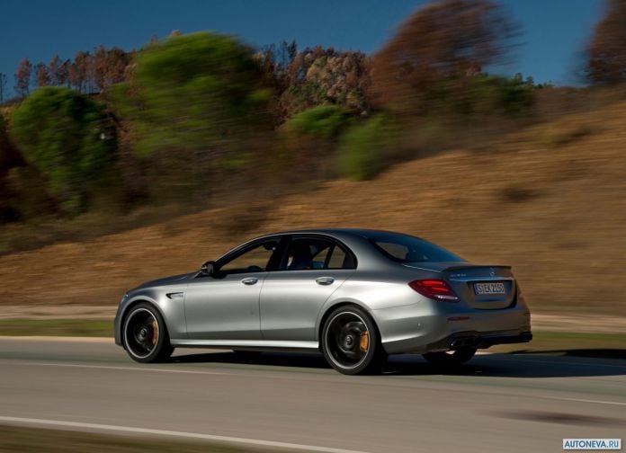 2017 Mercedes-Benz E63 AMG - фотография 138 из 230