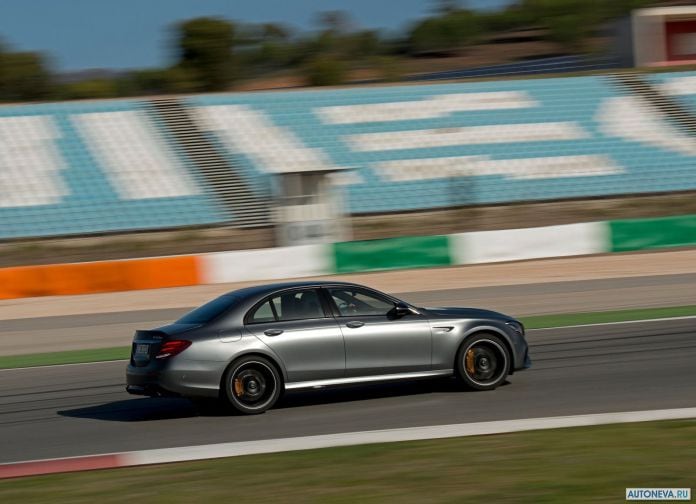 2017 Mercedes-Benz E63 AMG - фотография 139 из 230