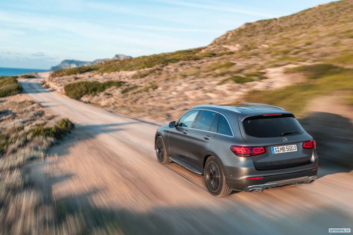 2020 Mercedes-Benz GLC-class 300 4MATIC - фотография 29 из 40