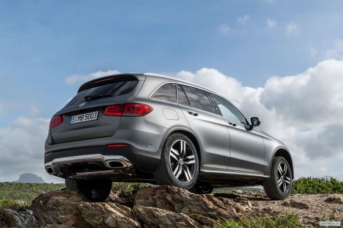 2020 Mercedes-Benz GLC-class 300 4MATIC - фотография 32 из 40