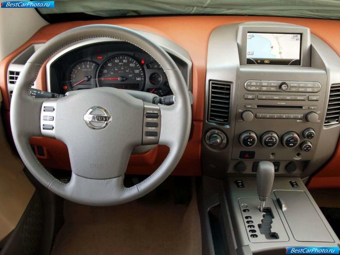 2004 Nissan Pathfinder Armada - фотография 11 из 22