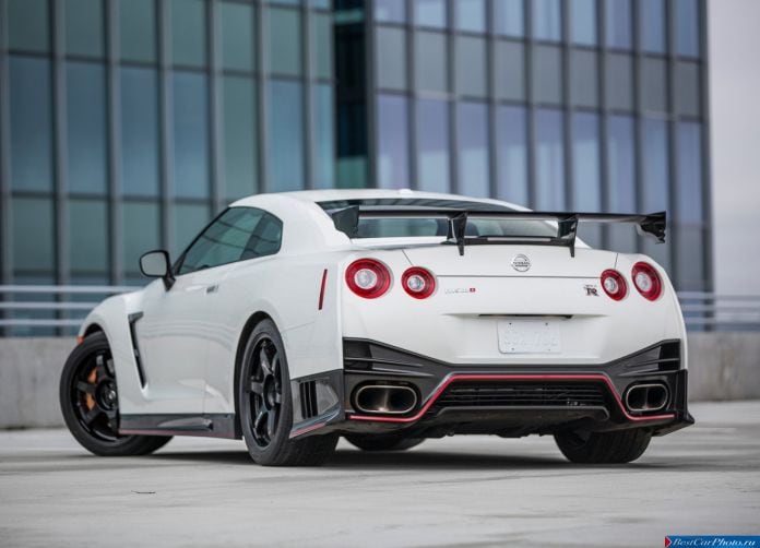 2015 Nissan GT-R Nismo - фотография 19 из 92