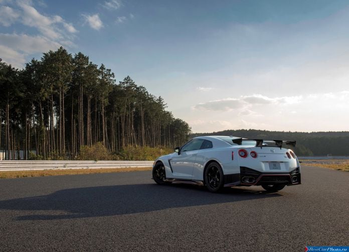 2015 Nissan GT-R Nismo - фотография 26 из 92