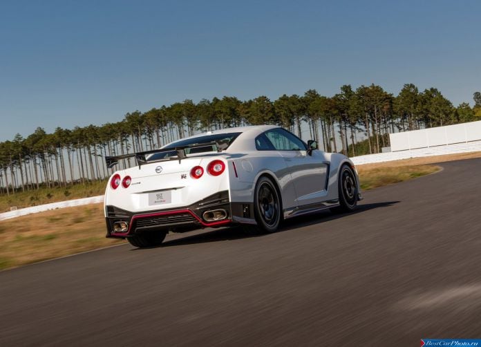 2015 Nissan GT-R Nismo - фотография 28 из 92