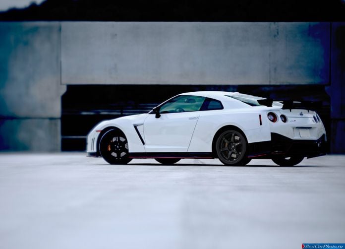 2015 Nissan GT-R Nismo - фотография 29 из 92