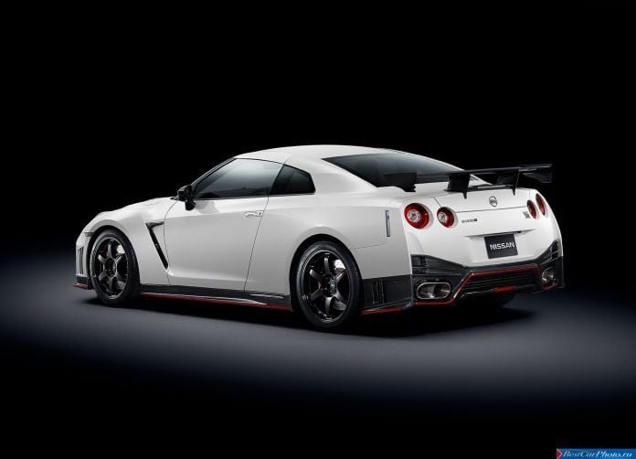 2015 Nissan GT-R Nismo - фотография 36 из 92