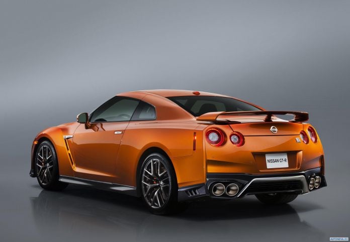 2017 Nissan GT-R - фотография 24 из 43