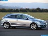 opel_2005-astra_gtc_with_panoramic_roof_1600x1200_008.jpg
