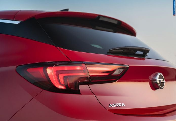 2016 Opel Astra - фотография 18 из 93