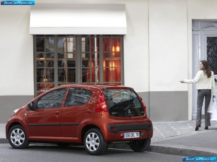 2009 Peugeot 107 - фотография 19 из 32