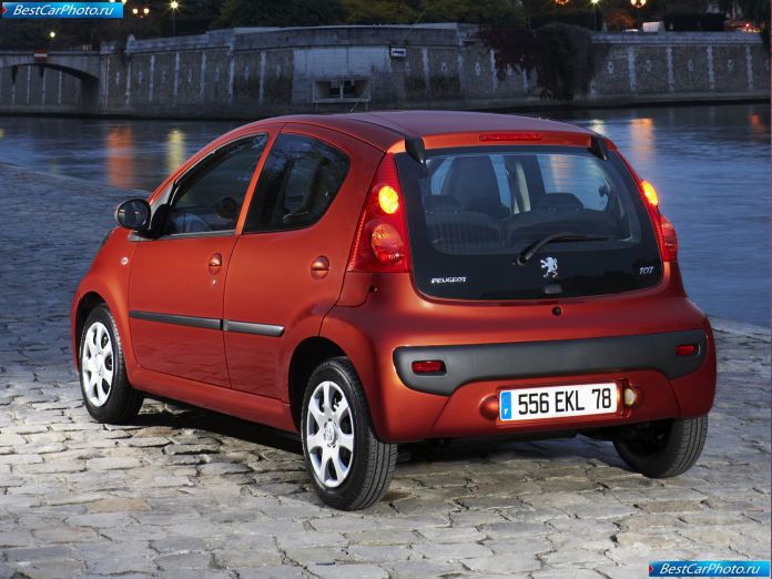 2009 Peugeot 107 - фотография 22 из 32