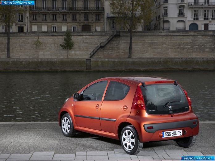 2009 Peugeot 107 - фотография 23 из 32