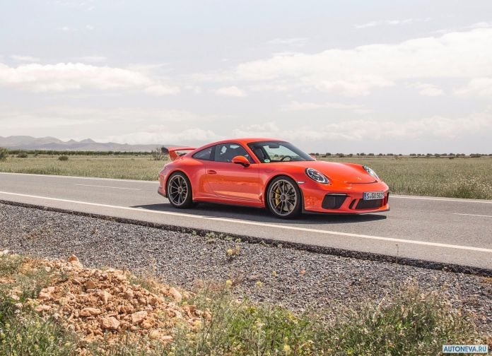 2018 Porsche 911 GT3 - фотография 14 из 224