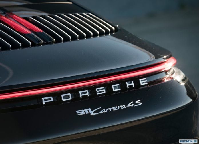 2019 Porsche 911 Carrera 4S - фотография 235 из 254