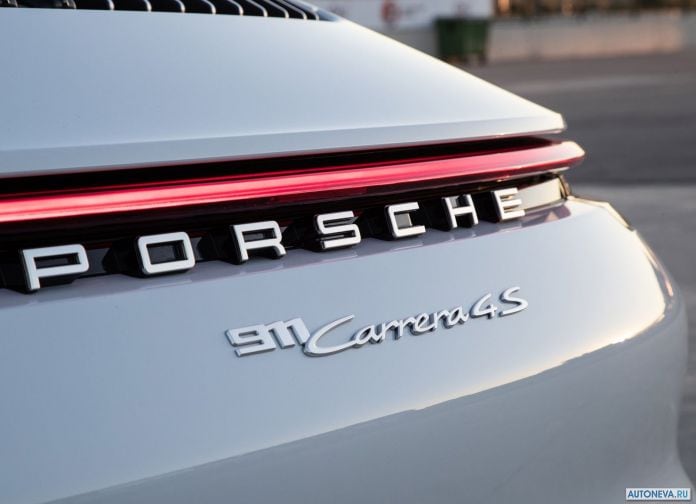 2019 Porsche 911 Carrera 4S - фотография 240 из 254