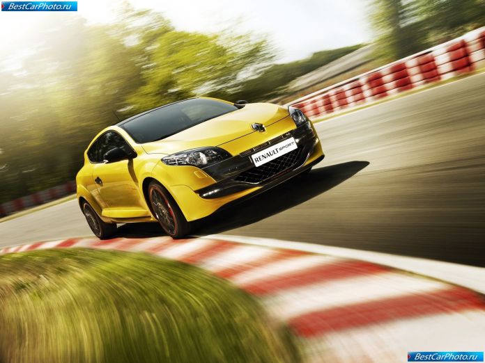 2012 Renault Megane Rs Trophy - фотография 1 из 17