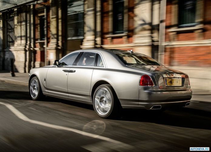 2015 Rolls-Royce Ghost Series II - фотография 51 из 115