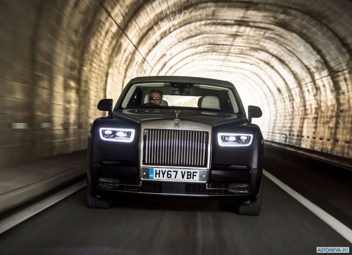 2018 Rolls-Royce Phantom - фотография 82 из 178