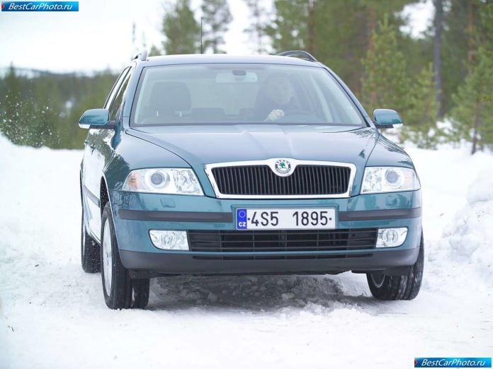 2005 Skoda Octavia Combi 4x4 - фотография 9 из 29