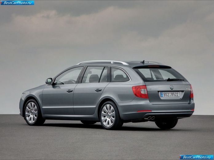 2010 Skoda Superb Combi - фотография 81 из 131