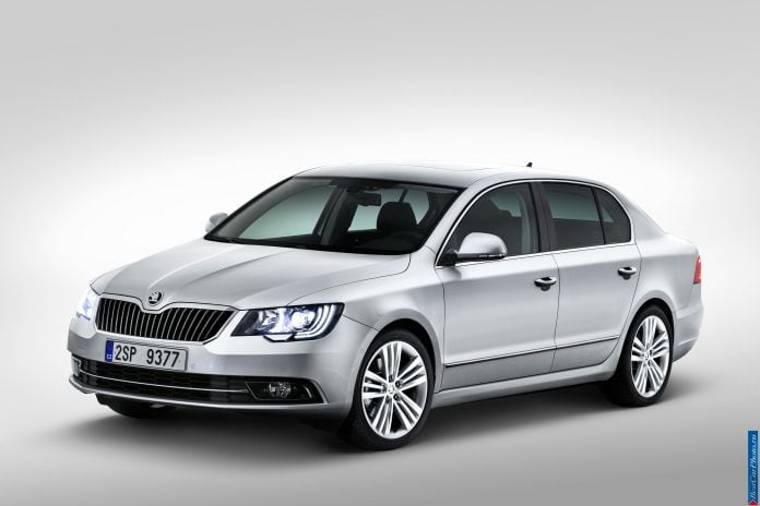 2014 Skoda Superb - фотография 21 из 39