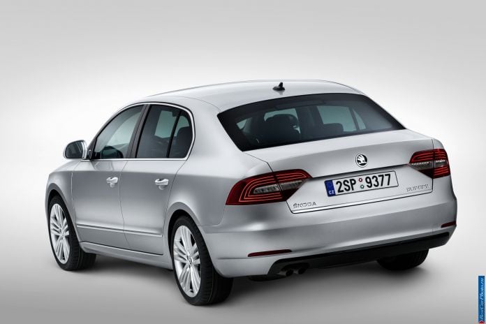 2014 Skoda Superb - фотография 24 из 39