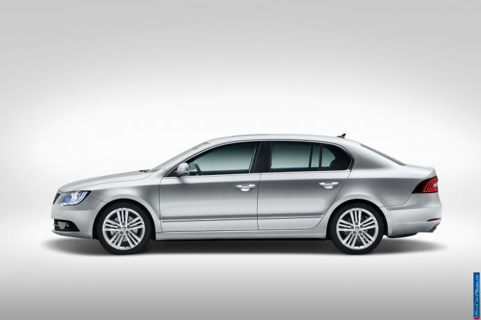 2014 Skoda Superb - фотография 26 из 39