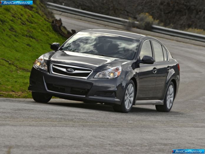 2010 Subaru Legacy - фотография 7 из 23