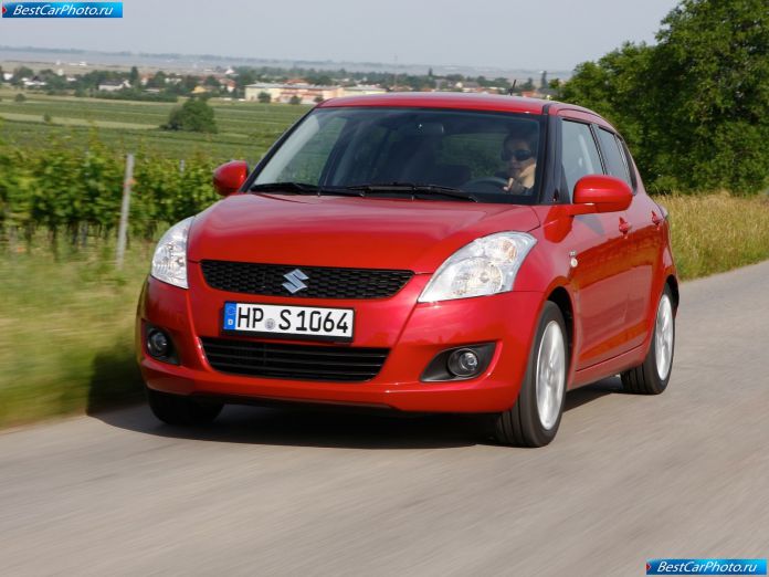 2011 Suzuki Swift - фотография 12 из 49