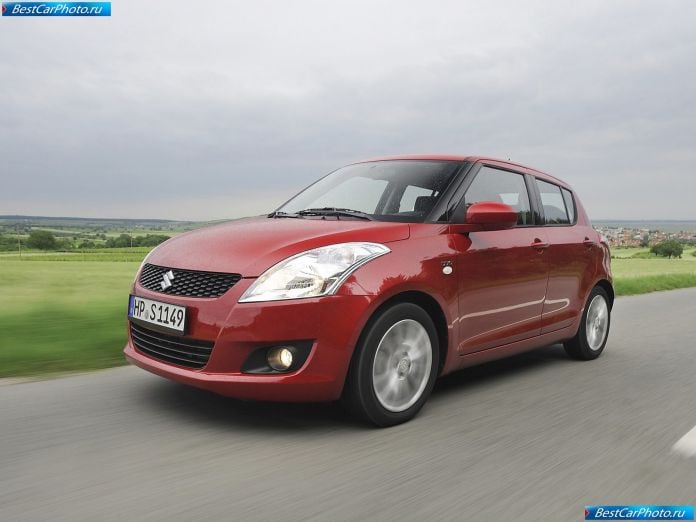 2011 Suzuki Swift - фотография 17 из 49