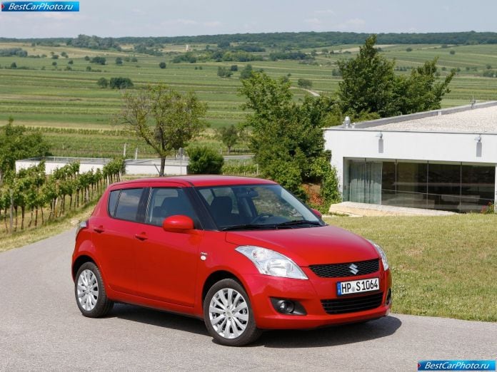 2011 Suzuki Swift - фотография 18 из 49