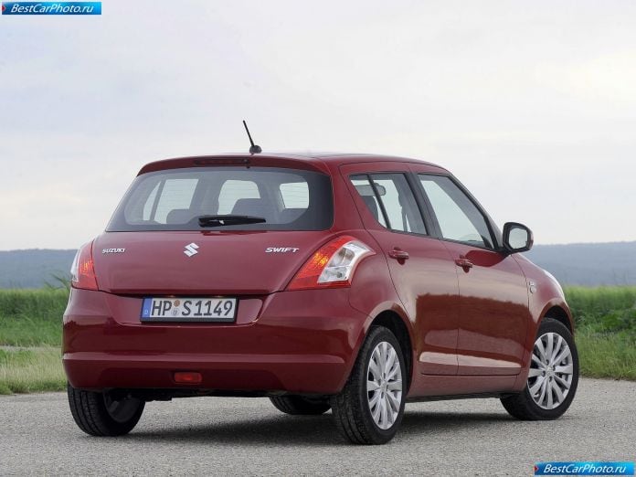 2011 Suzuki Swift - фотография 23 из 49