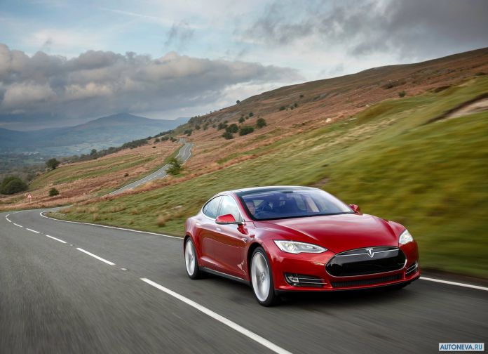 2013 Tesla Model S UK Version - фотография 39 из 163