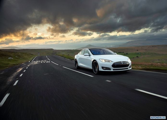 2013 Tesla Model S UK Version - фотография 45 из 163