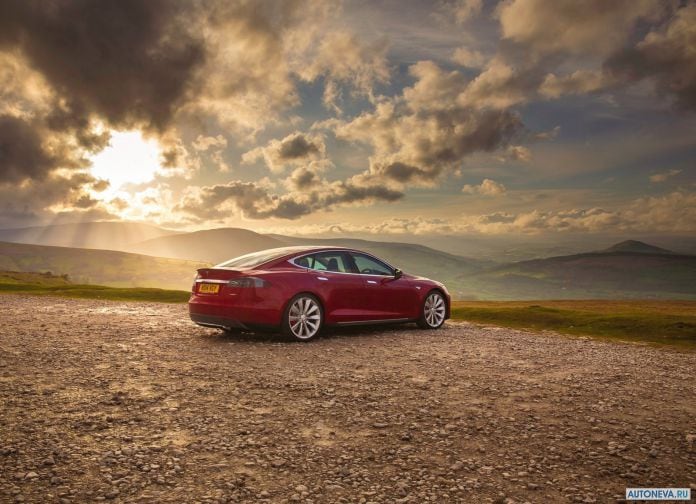 2013 Tesla Model S UK Version - фотография 94 из 163