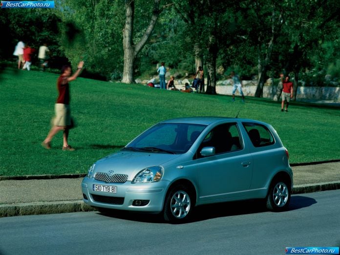 2003 Toyota Yaris - фотография 13 из 67