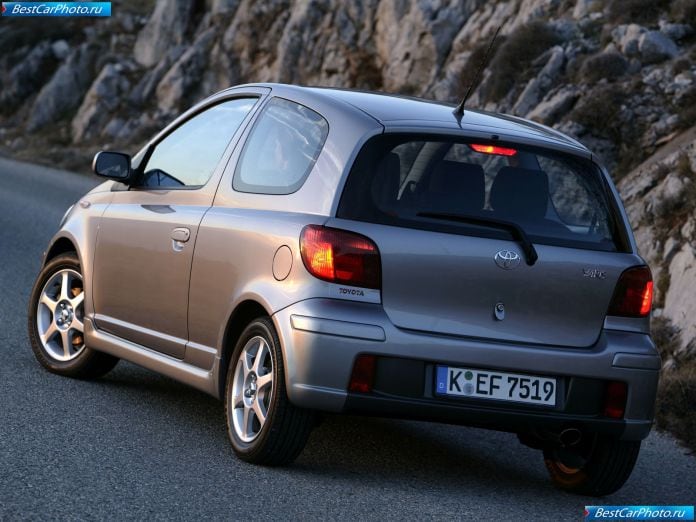 2003 Toyota Yaris - фотография 24 из 67