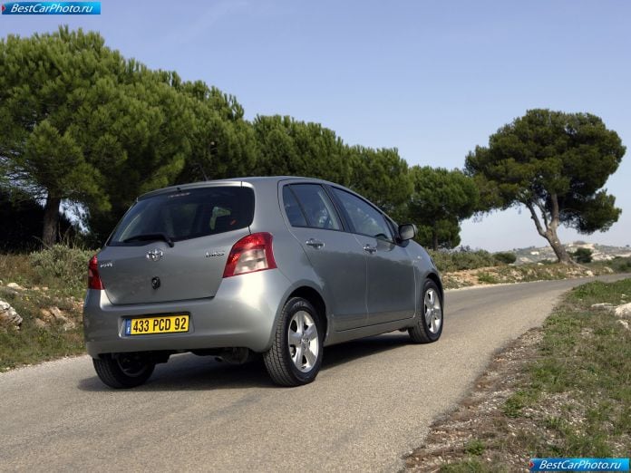 2006 Toyota Yaris - фотография 52 из 120