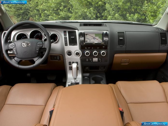 2008 Toyota Sequoia - фотография 46 из 82