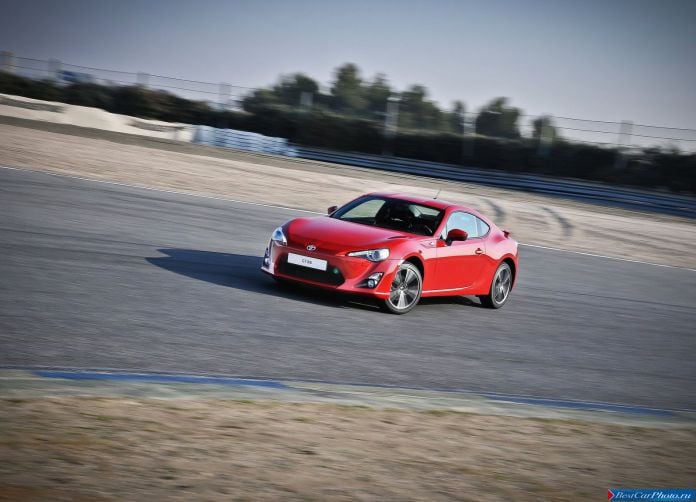 2013 Toyota GT 86 - фотография 27 из 104